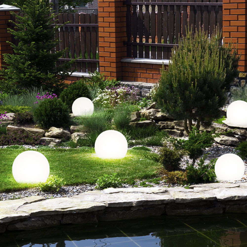 Solarna bastenska lampa - Kugla (4 kom u pakovanju)